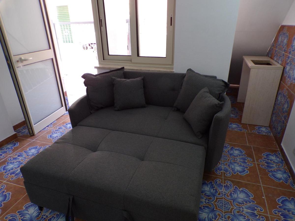 Nuova Aurora Rent Rooms 로칼루메라 외부 사진