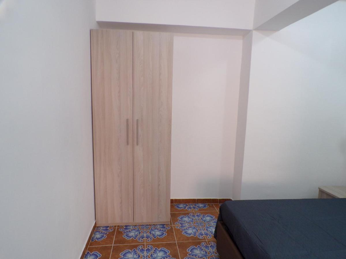 Nuova Aurora Rent Rooms 로칼루메라 외부 사진