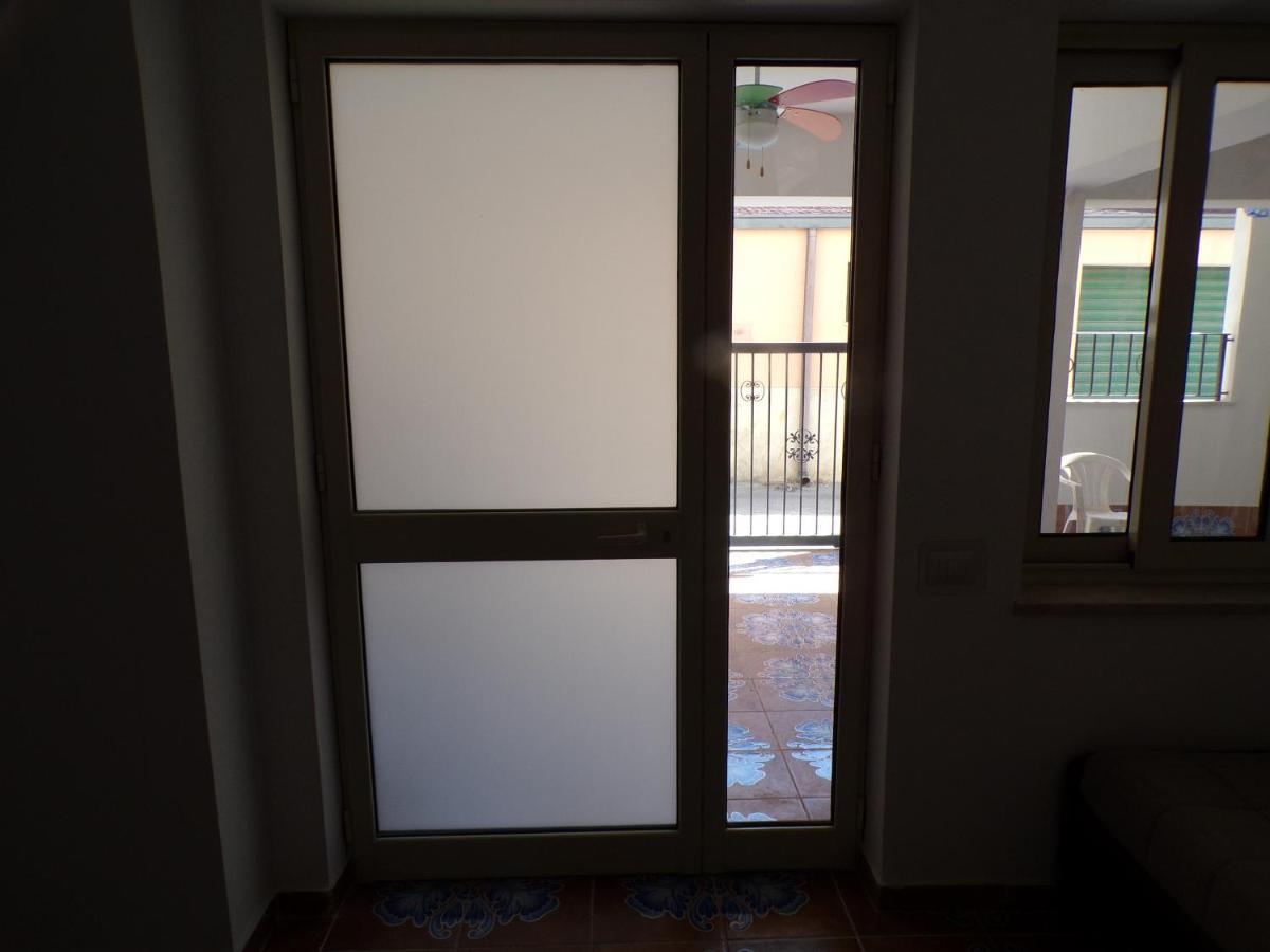 Nuova Aurora Rent Rooms 로칼루메라 외부 사진