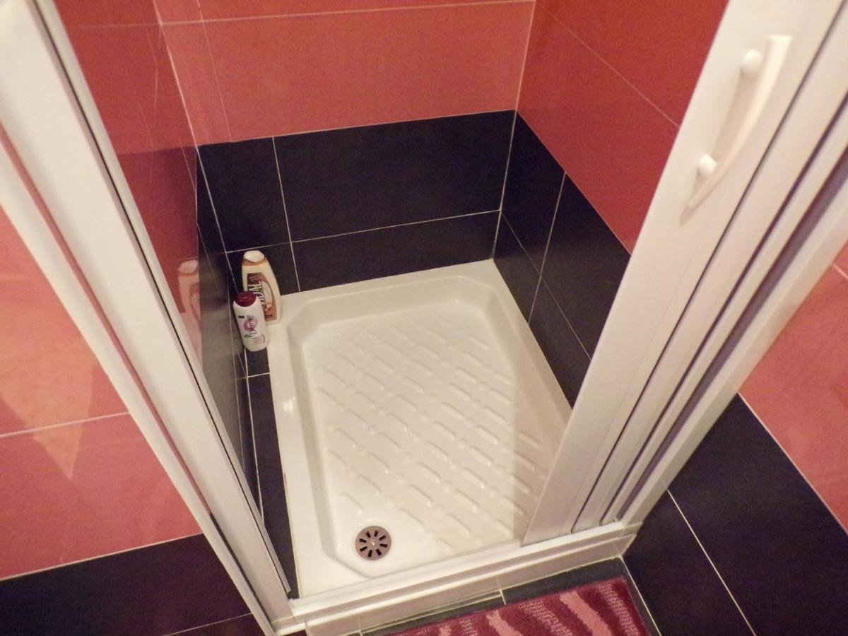 Nuova Aurora Rent Rooms 로칼루메라 외부 사진