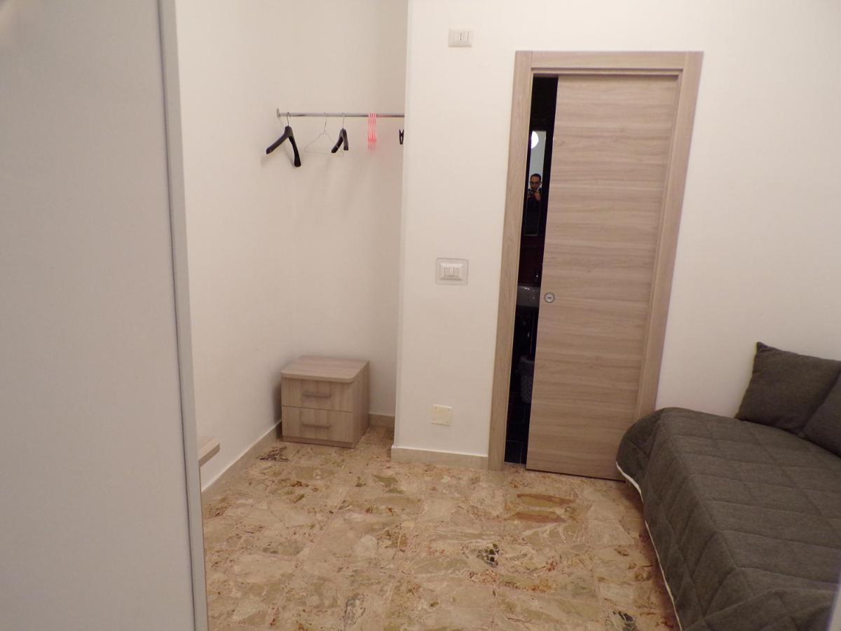 Nuova Aurora Rent Rooms 로칼루메라 외부 사진