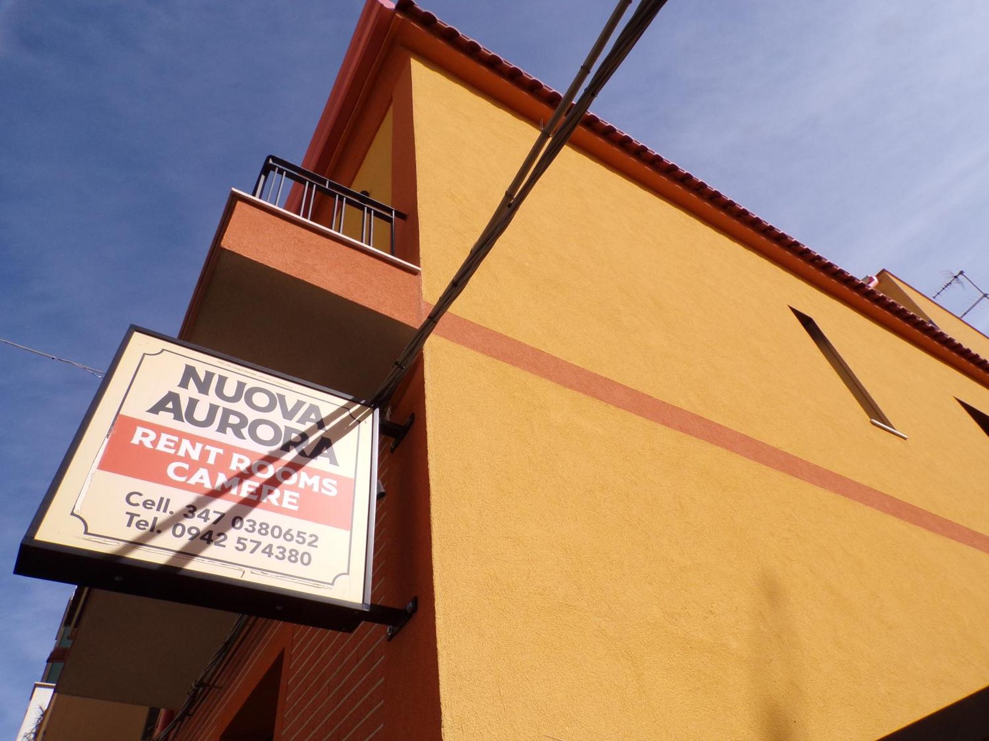 Nuova Aurora Rent Rooms 로칼루메라 외부 사진